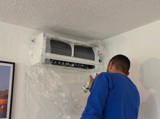 Entretien complet d’une climatisation réversible tri-split Mitsubishi à Aix-en-Provence
